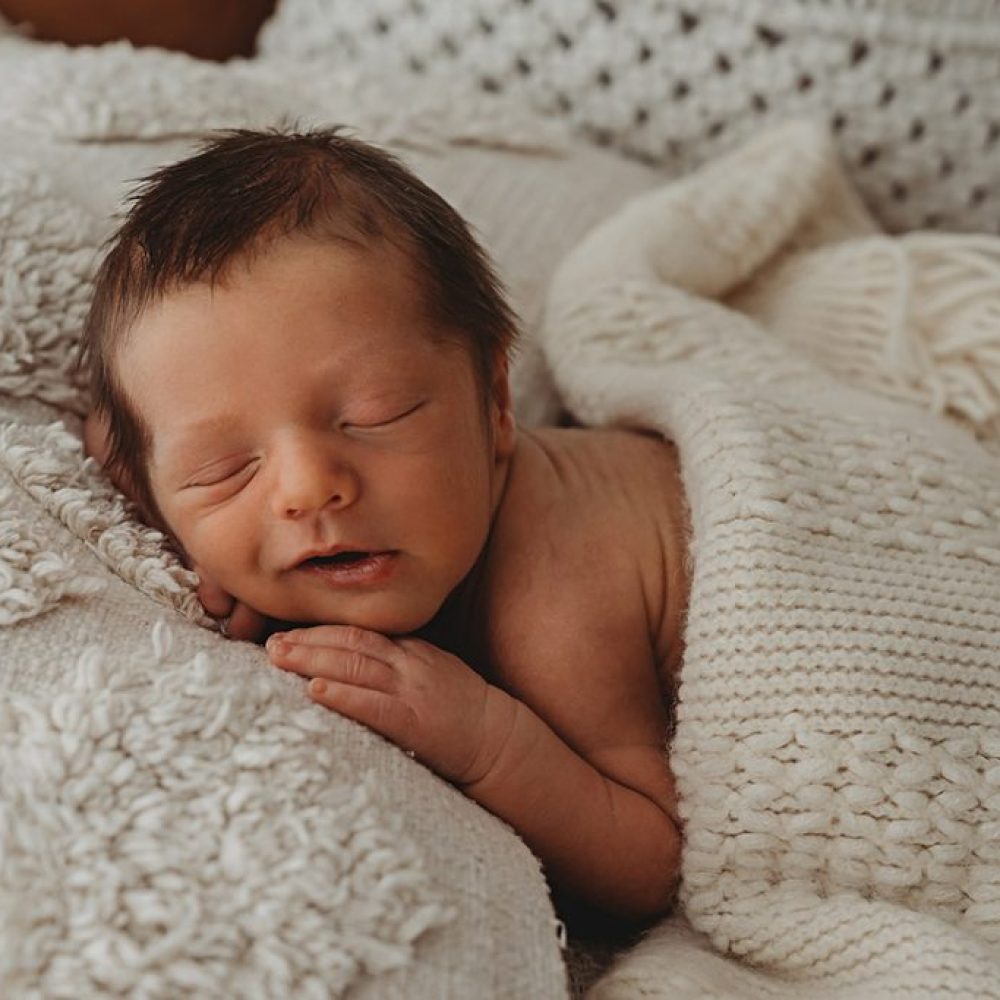 MelanieÖhmPhotography-Newborn-Neugeborenenshooting-Familienfotos-Vorarlberg-05